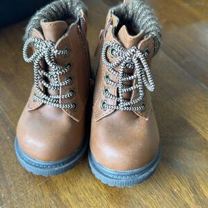 Brown toddler boots.